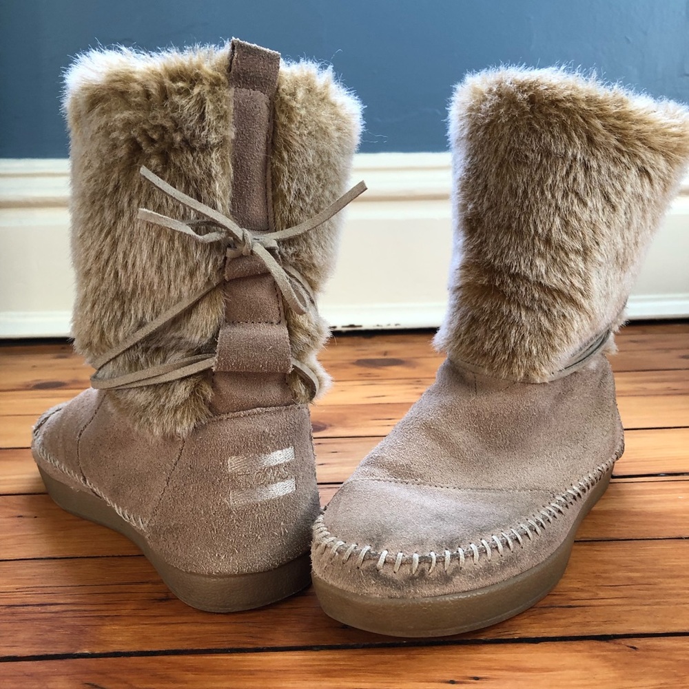 Toms furry winter boots